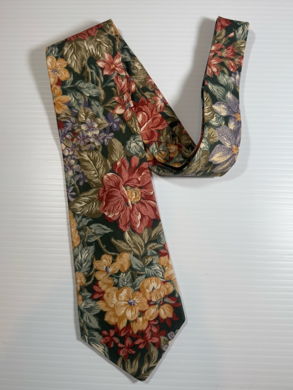 Rooster vintage cotton floral print tie in dark green and mustard. Unworn.